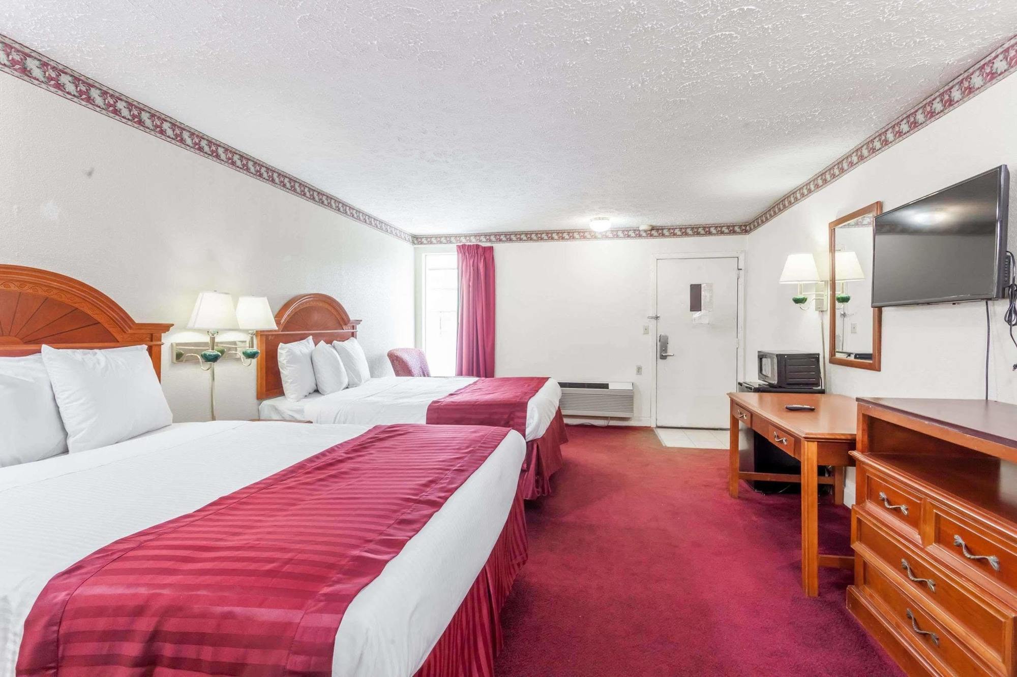 Knights inn Hurricane Mills Buitenkant foto